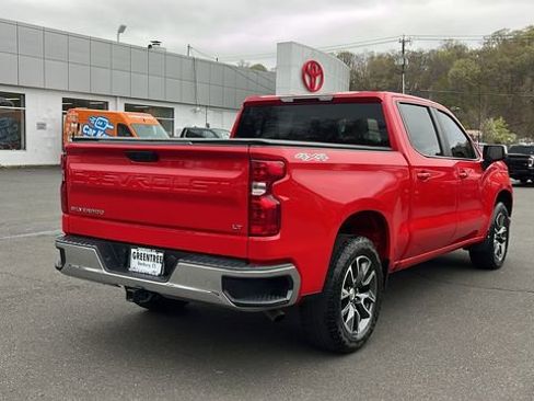 Used 2024 Chevrolet Silverado 1500 LT AWD/4WD image 6