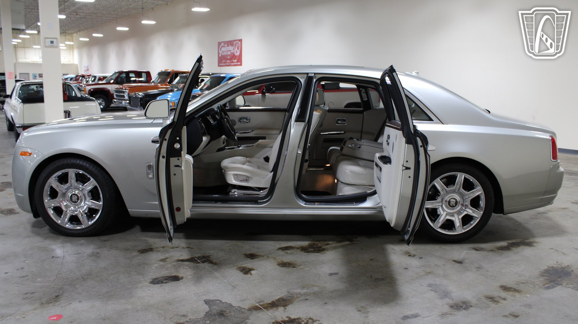 Used 2012 Rolls-Royce Ghost RWD image 13