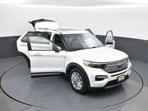Used 2024 Ford Explorer Limited w/ Limited Technology Package AWD/4WD image 30