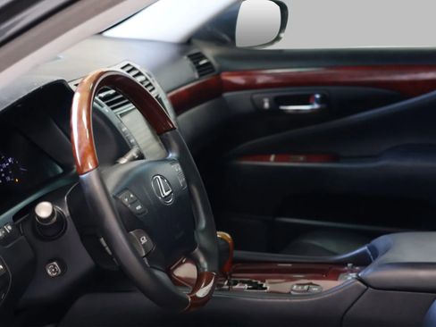 Used 2007 Lexus LS 460 image 9