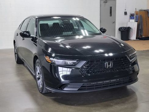 Certified 2023 Honda Accord EX image 4