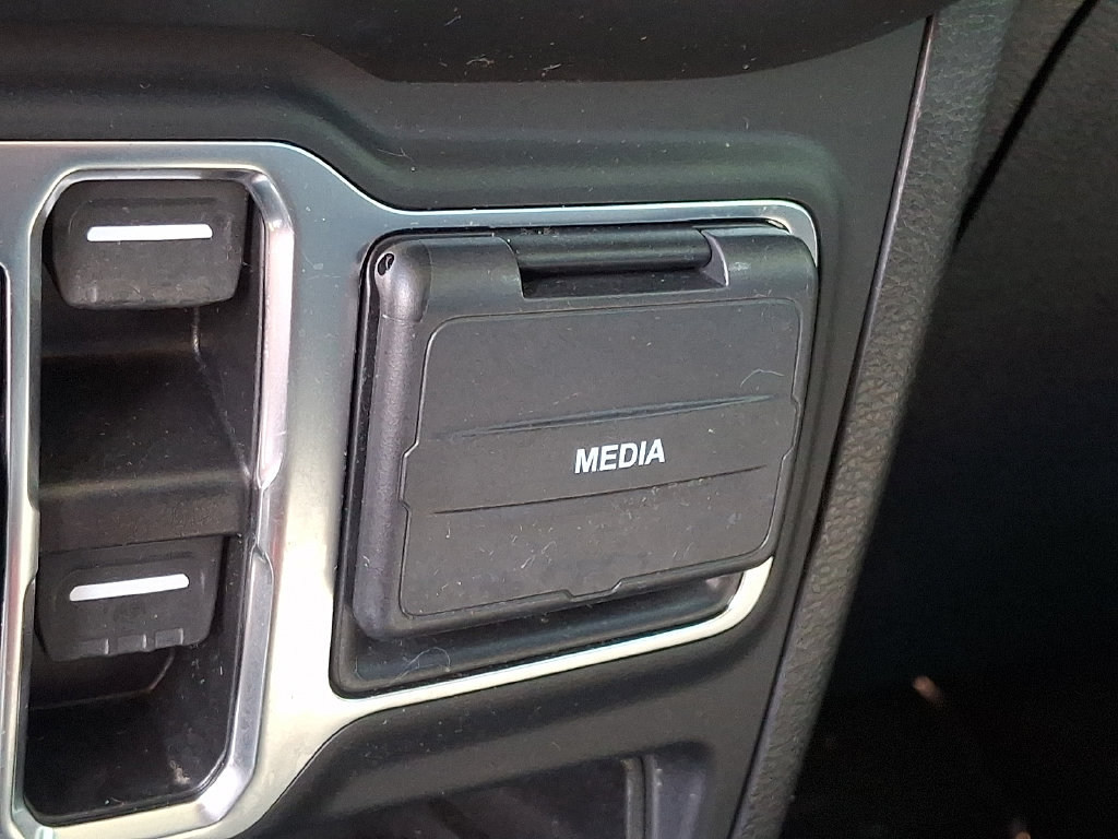 Used 2023 Jeep Gladiator Sport AWD/4WD image 25
