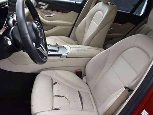 Used 2021 Mercedes-Benz GLC 300 w/ Premium Package image 6