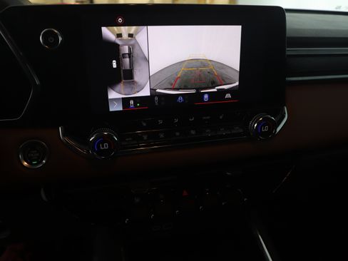 Used 2023 GMC Canyon AT4 w/ Technology Package image 14