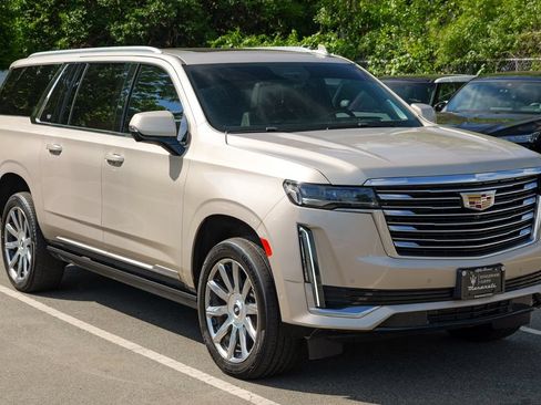 Used 2024 Cadillac Escalade ESV Premium Luxury Platinum AWD/4WD image 9