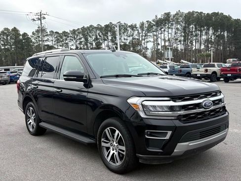 Used 2024 Ford Expedition Limited image 7
