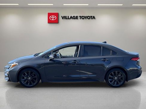 Certified 2025 Toyota Corolla SE image 2