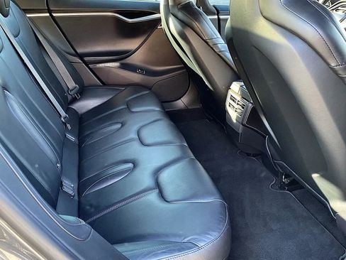 Used 2016 Tesla Model S 70 image 7