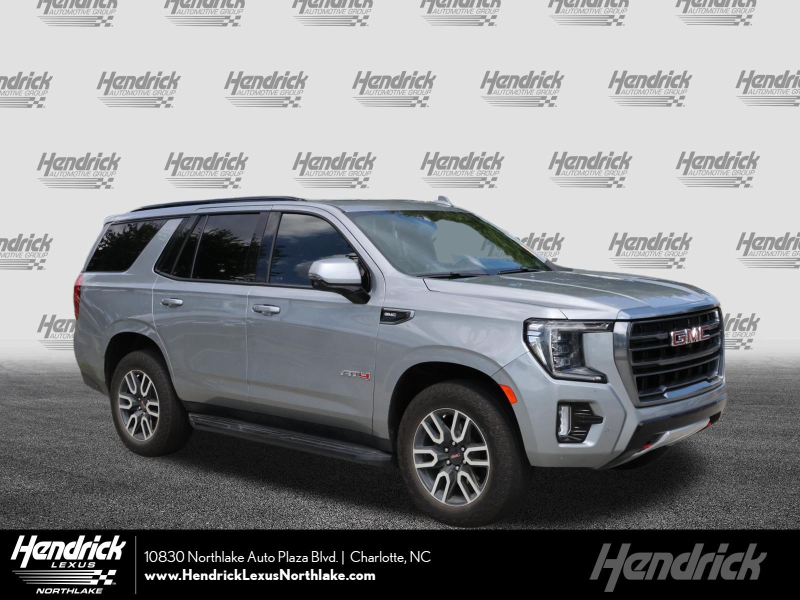 Used 2024 GMC Yukon AT4 w/ Technology Package AWD/4WD image 1