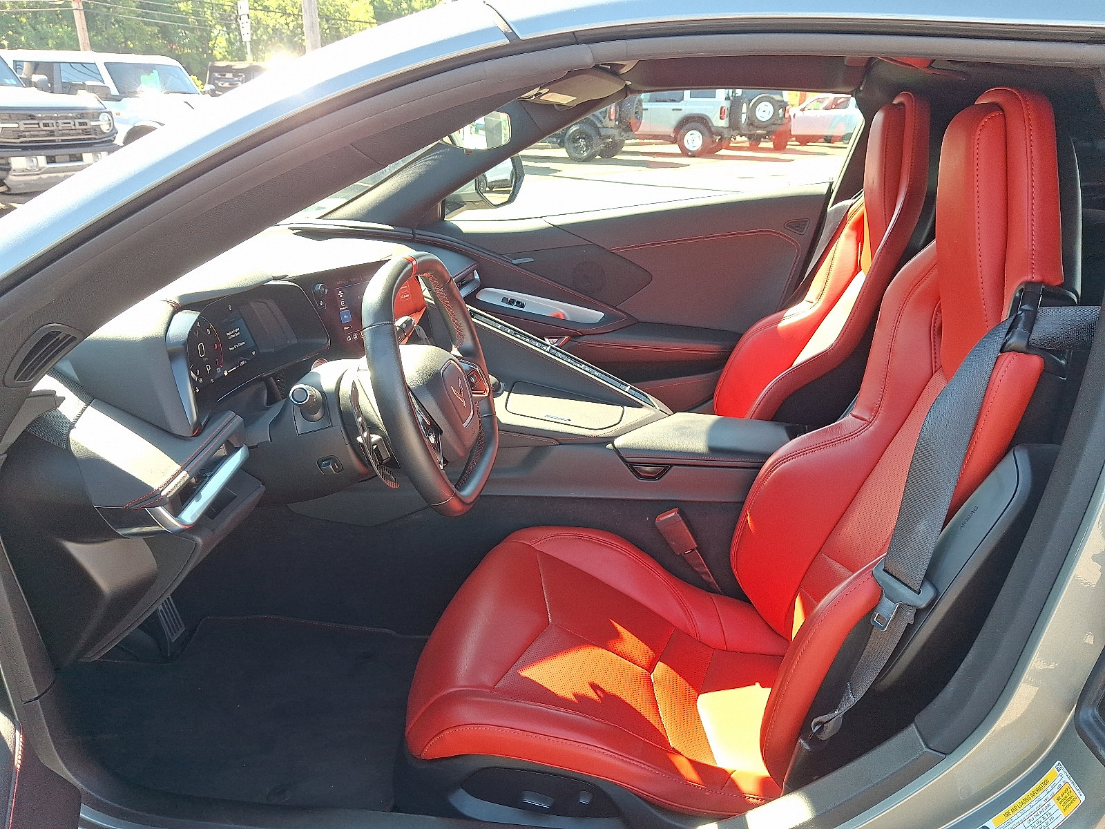 Used 2022 Chevrolet Corvette Stingray Coupe w/ 1LT RWD image 13