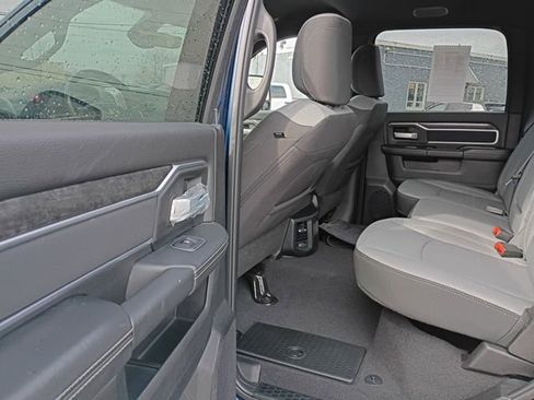 Used 2024 RAM 2500 Big Horn w/ Bed Utility Group AWD/4WD image 17