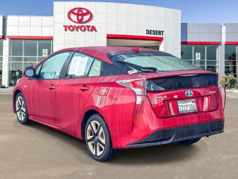 Used 2016 Toyota Prius Four Touring image 5