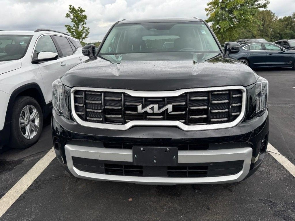 Used 2025 Kia Telluride S AWD/4WD image 2