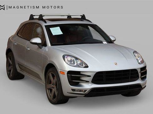 Used 2015 Porsche Macan Turbo AWD/4WD image 4