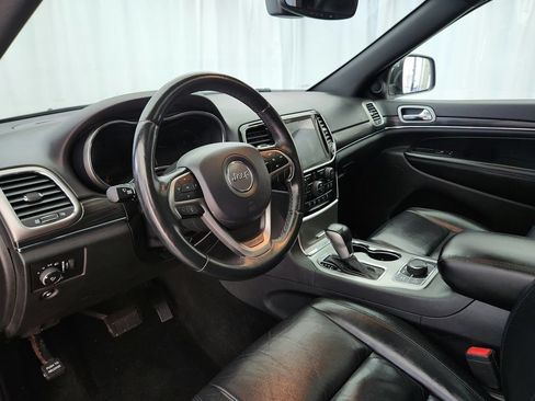 Used 2019 Jeep Grand Cherokee Limited AWD/4WD image 9