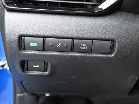Used 2025 Nissan Sentra SV FWD image 12