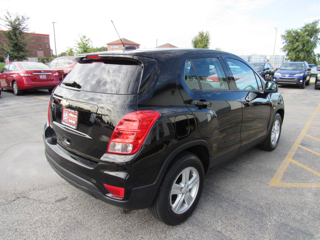Used 2021 Chevrolet Trax LS w/ Tint and Cruise Package FWD image 6