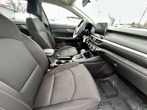 Used 2021 Kia Forte LXS FWD image 16