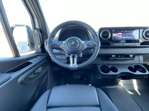 New 2026 Mercedes-Benz Sprinter 2500 image 19