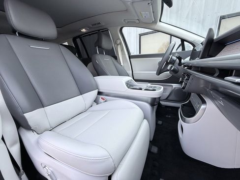 New 2026 Hyundai Ioniq 9 Limited image 31