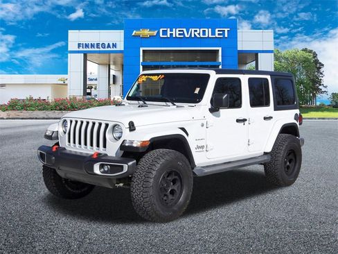Used 2020 Jeep Wrangler Unlimited Sahara image 3