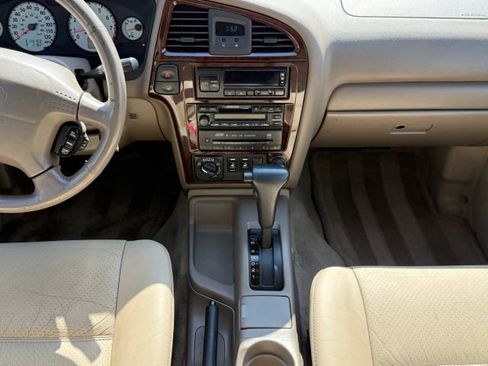 Used 2001 Nissan Pathfinder LE AWD/4WD image 28