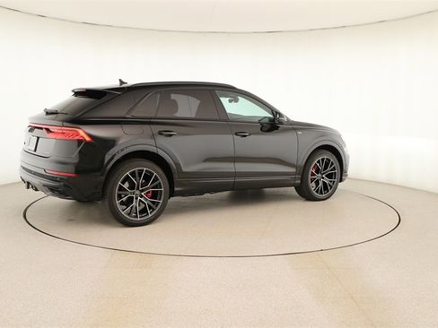 Used 2023 Audi Q8 Premium Plus w/ Premium Plus Package image 7
