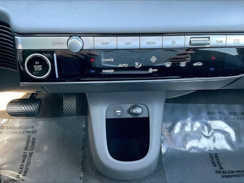 Used 2022 Hyundai Ioniq 5 SE image 15