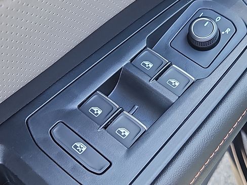 New 2026 Volkswagen Atlas Peak Edition AWD/4WD image 7