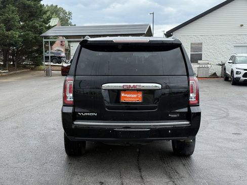 Used 2020 GMC Yukon Denali image 6