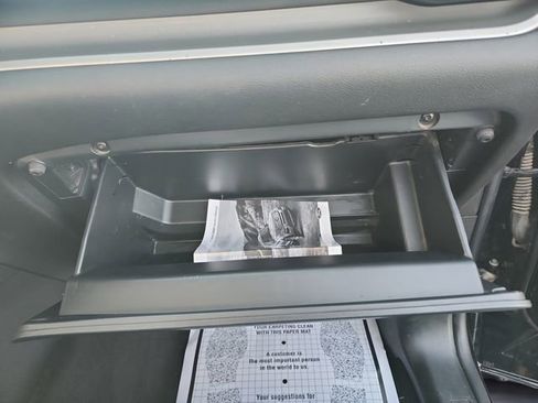 Used 2021 Ford Explorer XLT w/ Equipment Group 202A image 11