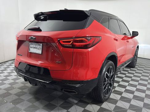 Used 2023 Chevrolet Blazer RS w/ Enhanced Convenience Package image 6