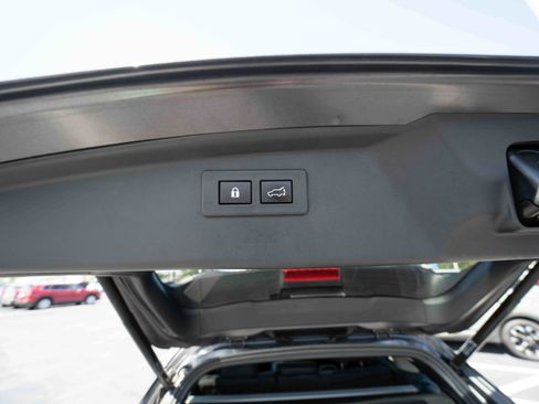 Used 2022 Subaru Outback Limited AWD/4WD image 29