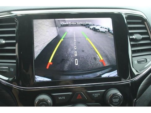 Used 2020 Jeep Grand Cherokee Altitude image 26