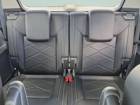 Used 2024 Volkswagen Atlas SE FWD image 29