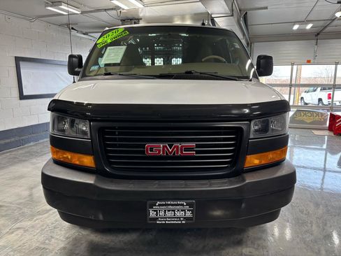 Used 2020 GMC Savana 2500 RWD 2500 w/ Driver Convenience Package image 3