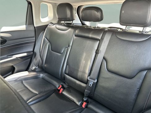 Used 2022 Jeep Compass Trailhawk w/ Trailhawk Elite Group AWD/4WD image 23
