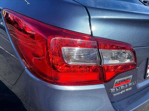 Used 2017 Subaru Legacy 2.5i Premium w/ Moonroof Package image 28