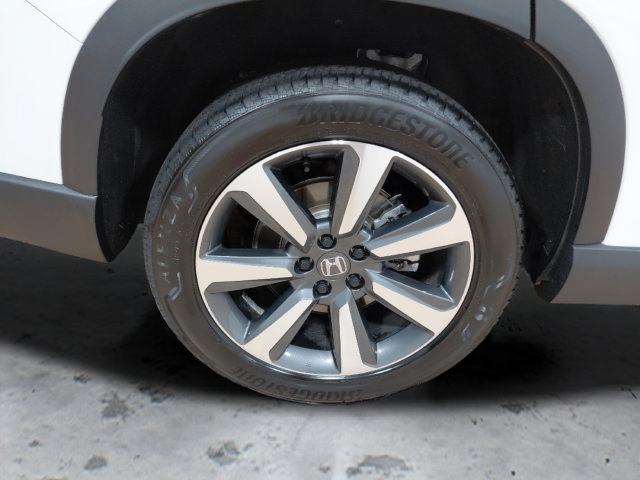 Used 2025 Honda Pilot Elite image 9