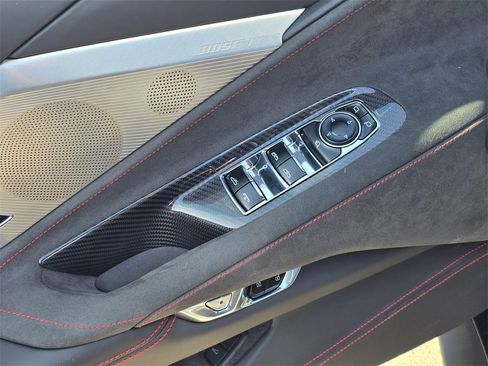 Used 2023 Chevrolet Corvette Stingray Premium Conv w/ Z51 Performance Package image 23