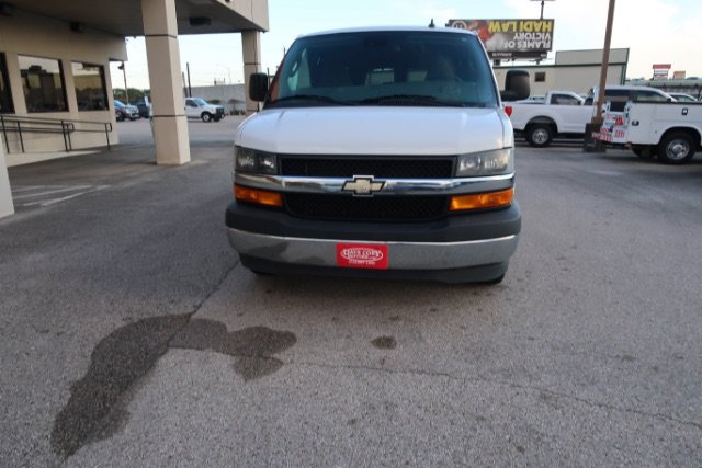 Used 2020 Chevrolet Express 3500 LT w/ LT Preferred Equipment Group RWD image 2