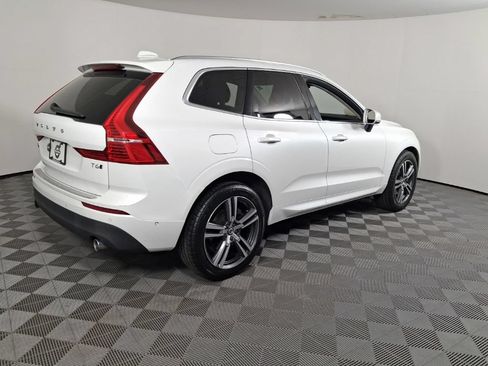 Used 2018 Volvo XC60 T6 Momentum w/ Advanced Package AWD/4WD image 9