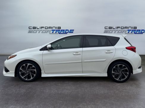 Used 2017 Toyota Corolla iM FWD image 8