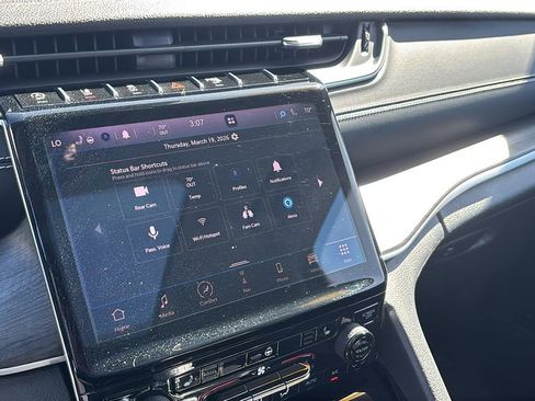 Used 2021 Jeep Grand Cherokee L Limited image 19