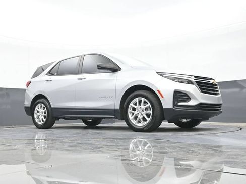 Used 2022 Chevrolet Equinox LS FWD image 52