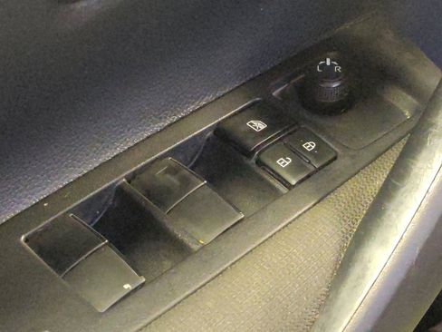 Used 2025 Toyota Corolla LE FWD image 27