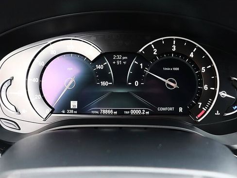 Used 2019 BMW 530i RWD image 23