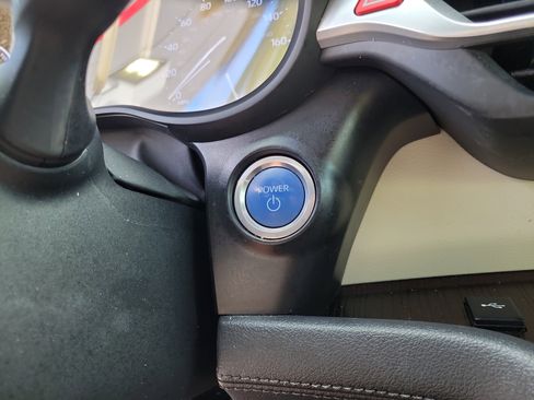 Certified 2024 Toyota Sienna XLE image 21