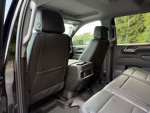 New 2025 GMC Sierra 1500 Denali w/ Denali Reserve Package image 17