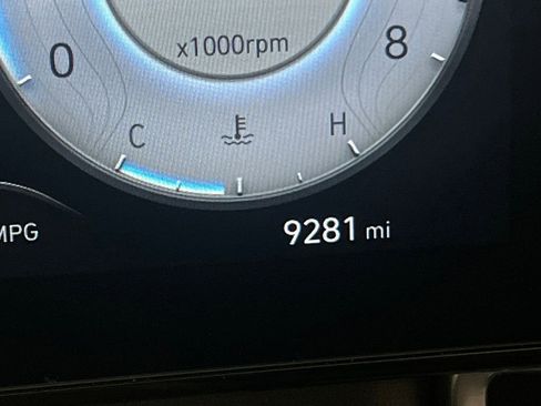 Used 2025 Hyundai Elantra SEL image 18